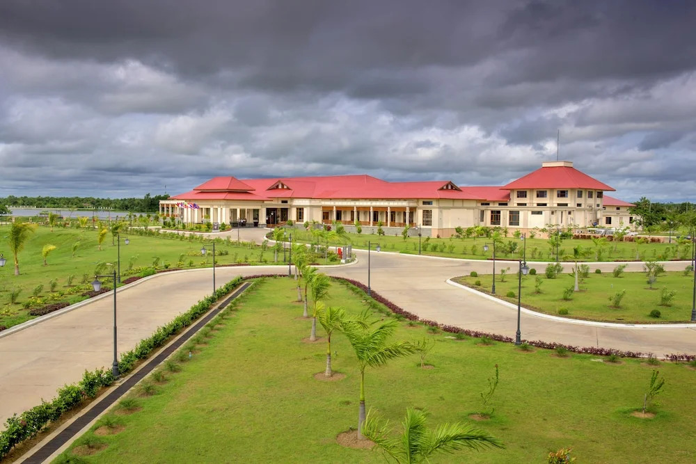 Horizon Lake View Resort Hotel