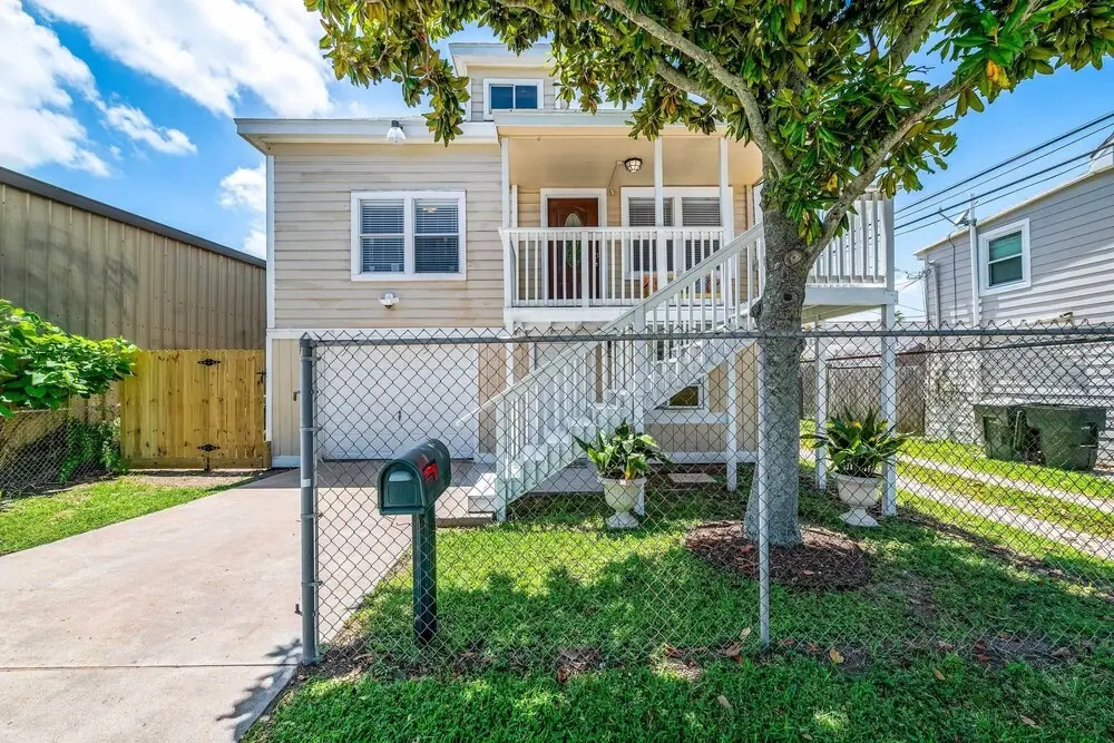 ~ 1 Mi to Pier & Beaches! Family Home in Galveston