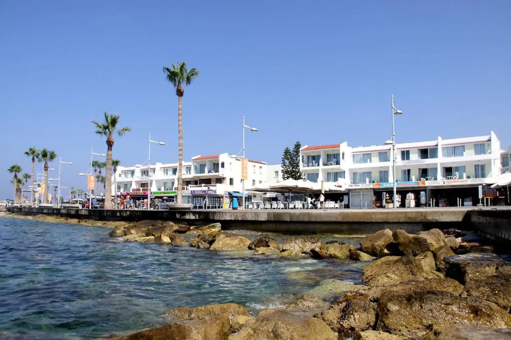 Paphinia Hotel Apartments