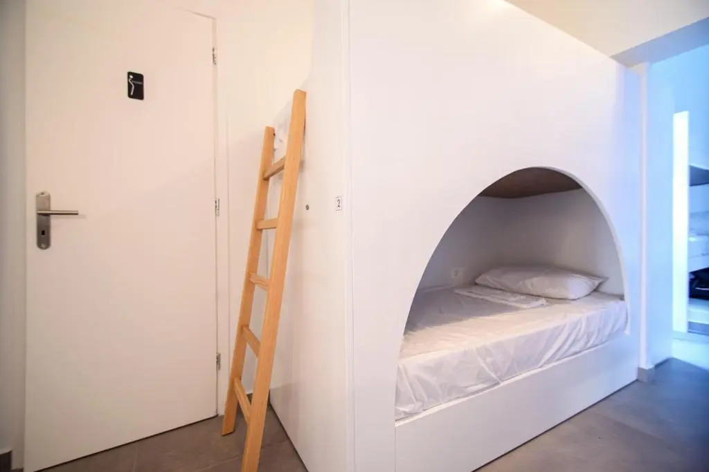 Central Hostel Oia