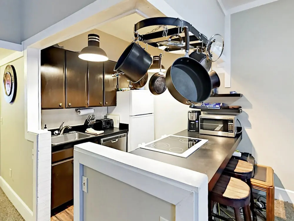 350 Yards To Lift! Private Hot Tub 3 Bedroom Townhouse