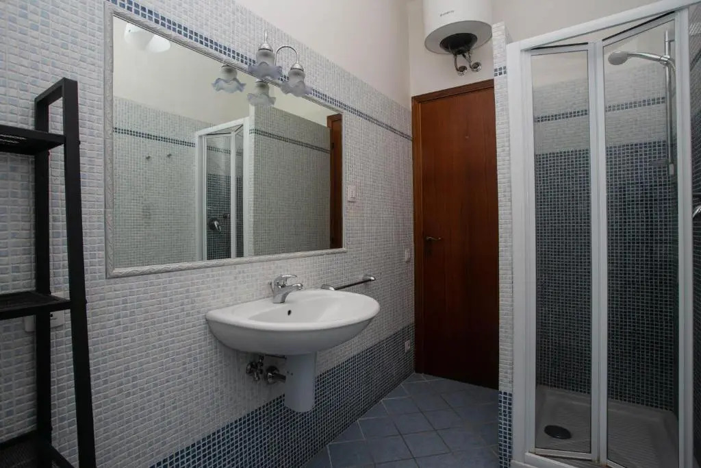 M105 -Marcelli, quadrilocale con giardino a 200 mt dal mare