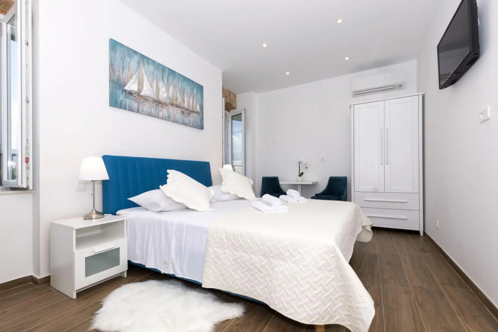 Peruzovic Rooms 1