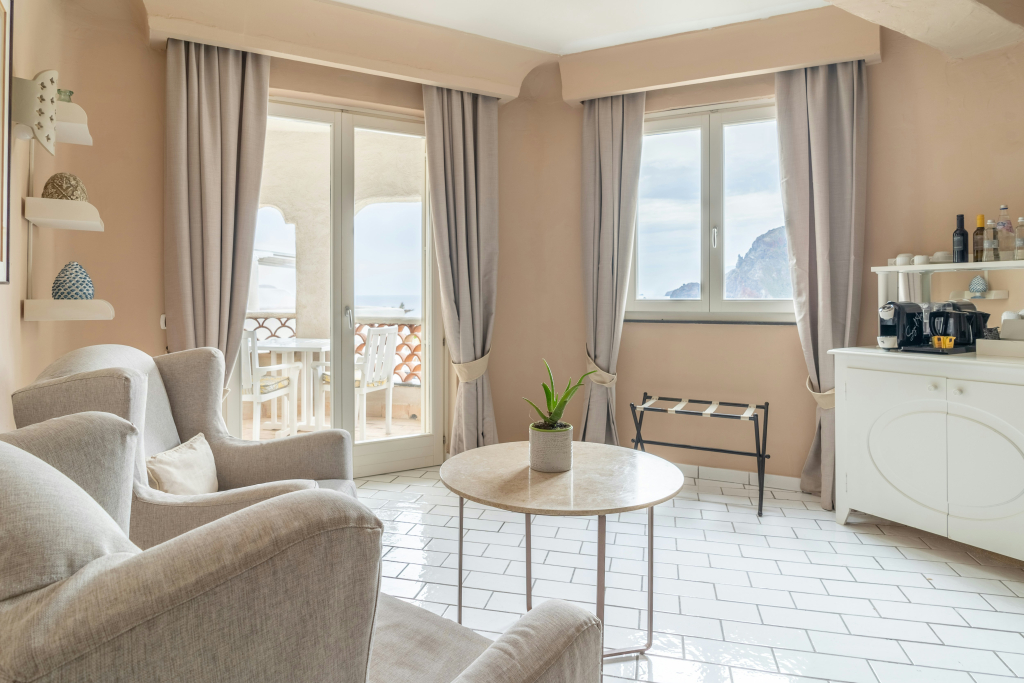 Therasia Resort Sea and SPA - The Leading Hotels of the World