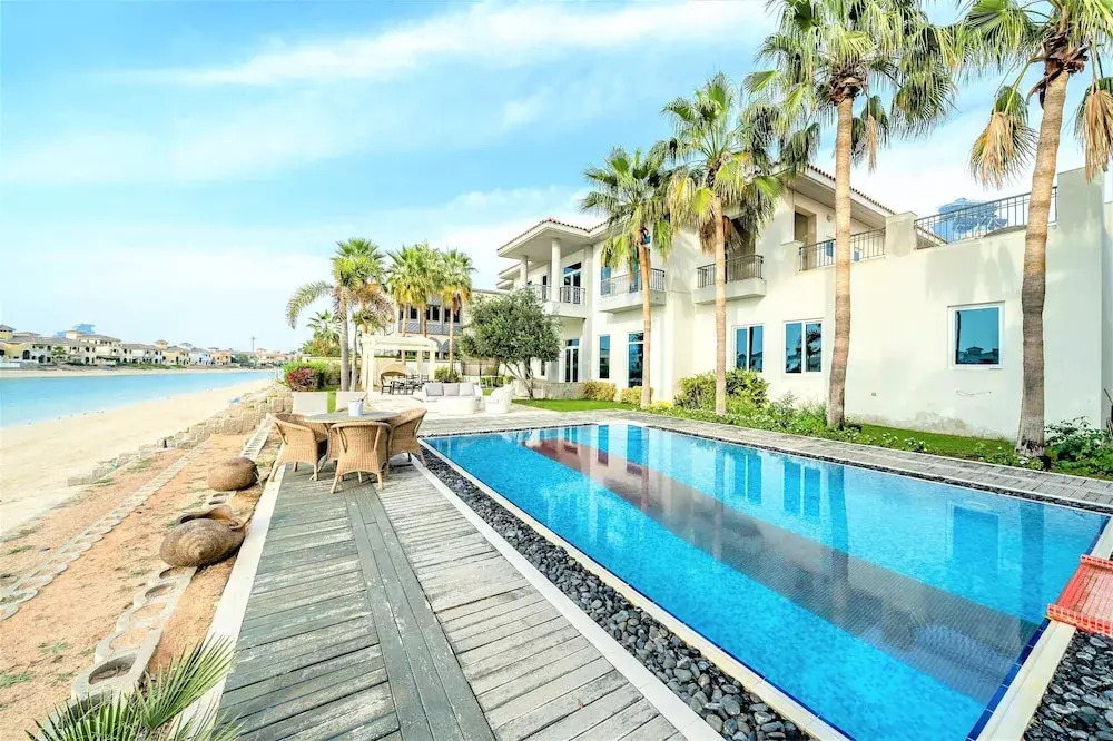 Ultimate Luxury sea front villa with private pool Palm Jumeirah