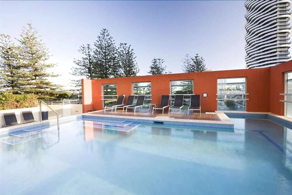 Broadbeach on the Park 2 Bedroom Apartment