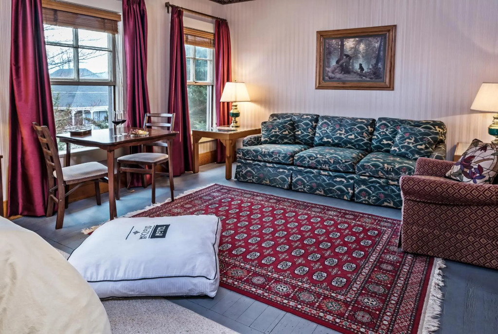 McCloud Hotel