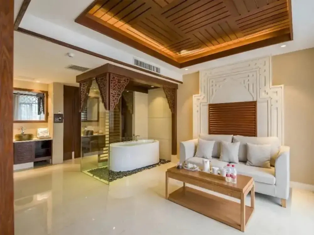 Vyluk J Hotel South Asian Garden Dianchi