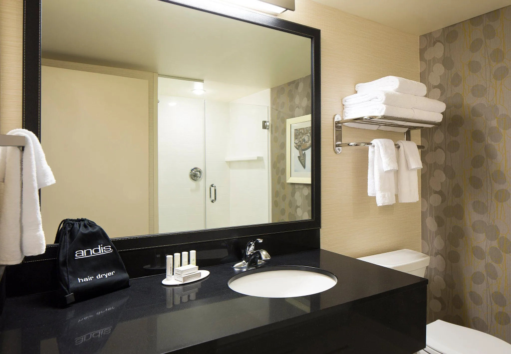 Fairfield Inn & Suites by Marriott Calgary Downtown