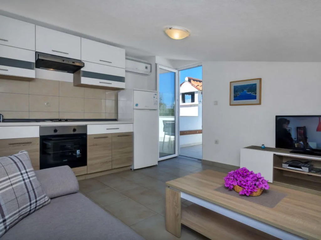 Apartment Cico Hvar/Pokrivenik 25302