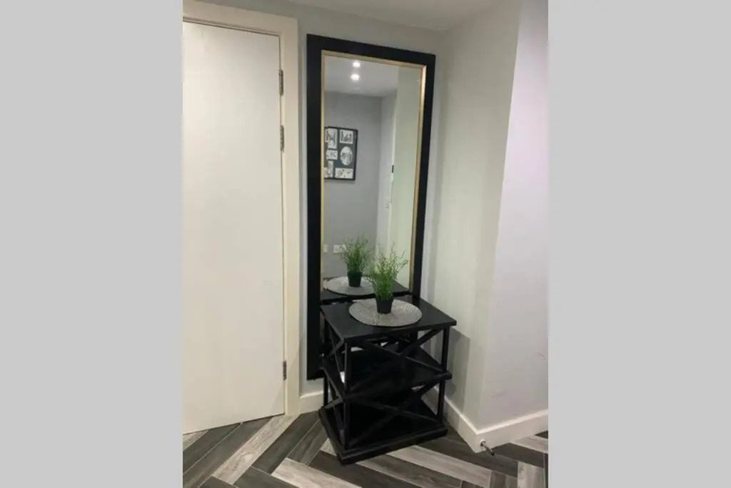 Luxury 9ine Bull Ring Apartment, Stunning city view, Free Parking, Amazing Fireplace