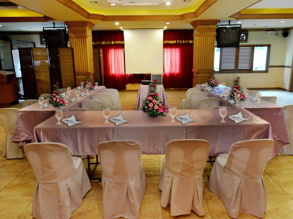 Paladin Hotel