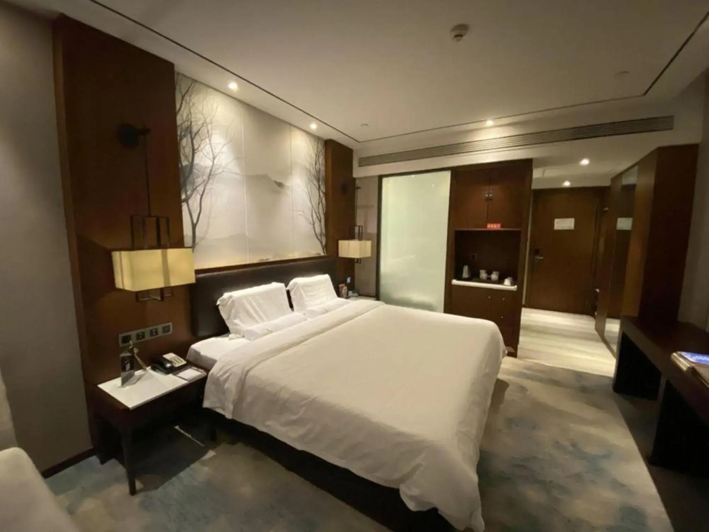 Tianxiachan Binjiang Hotel