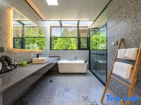 YoLo Qingdie Wu·Linya Yunshu B&B