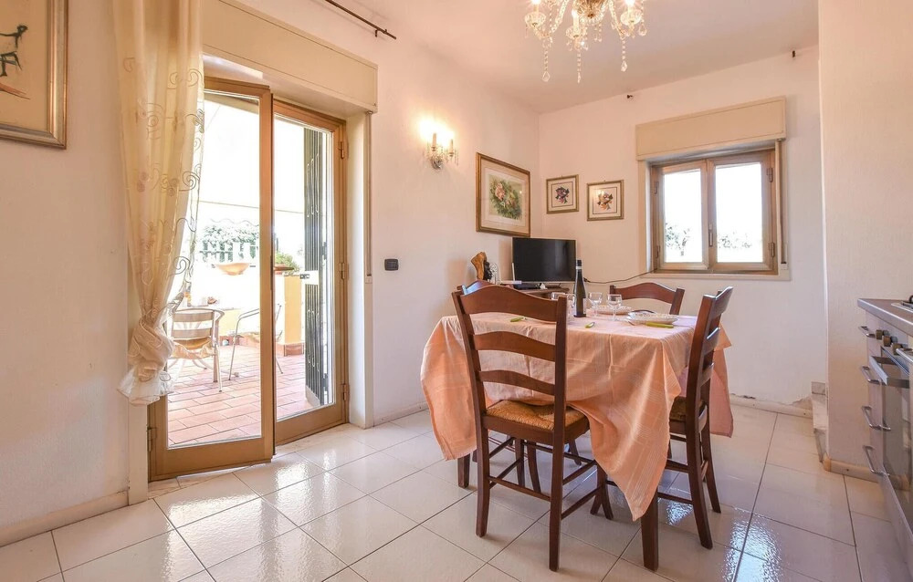 Stunning Home in Acireale With Wifi and 3 Bedrooms