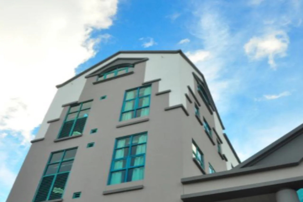 Tat Place Hotel