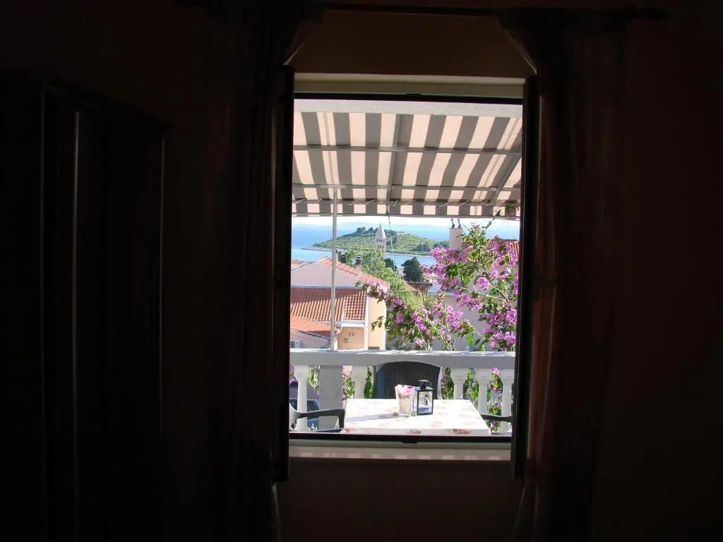 Rasin Apartments