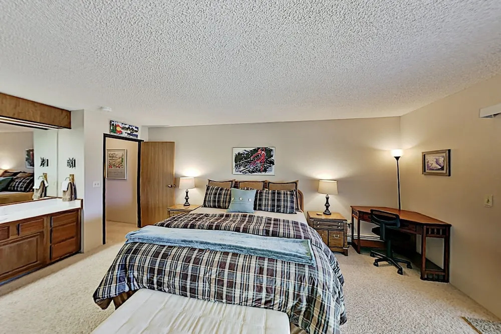 New Listing! Summit County Splendor By Lake Dillon 3 Bedroom Townhouse