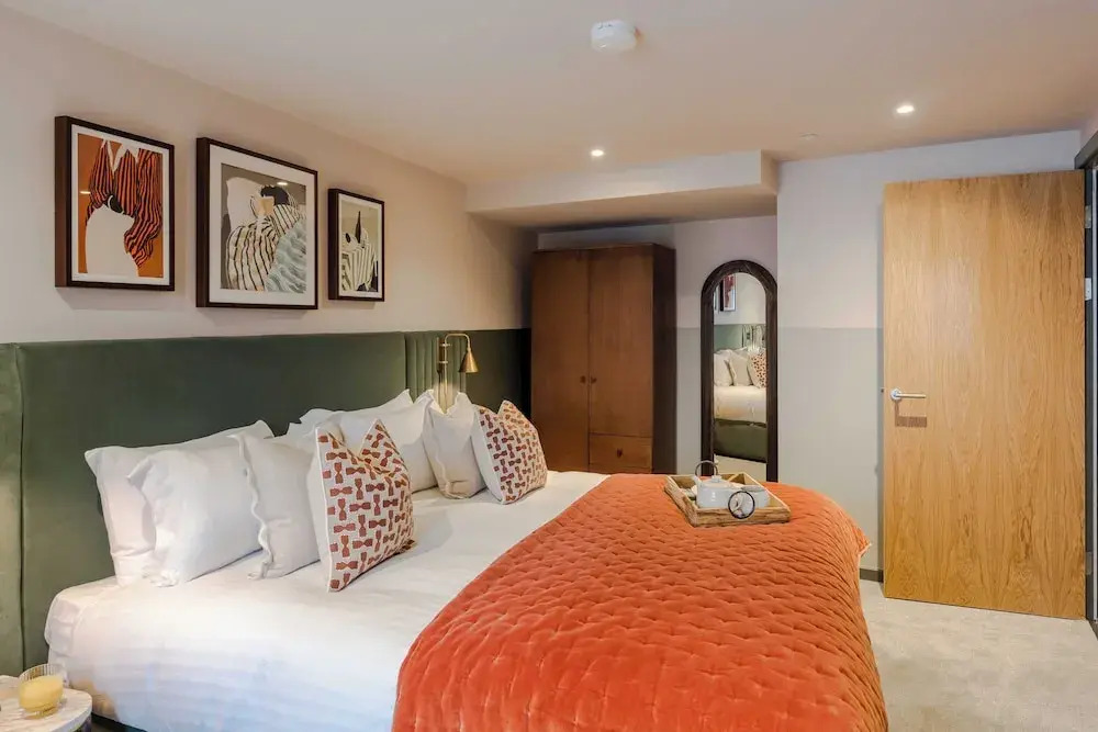 Wapping Wharf I Your Apartment