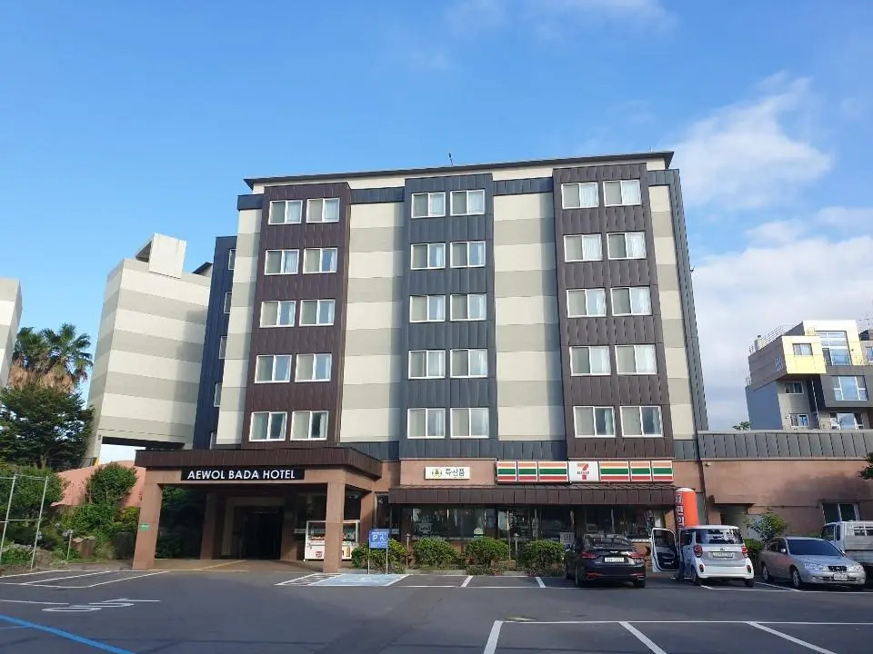 Aewol Beach Hotel Jeju