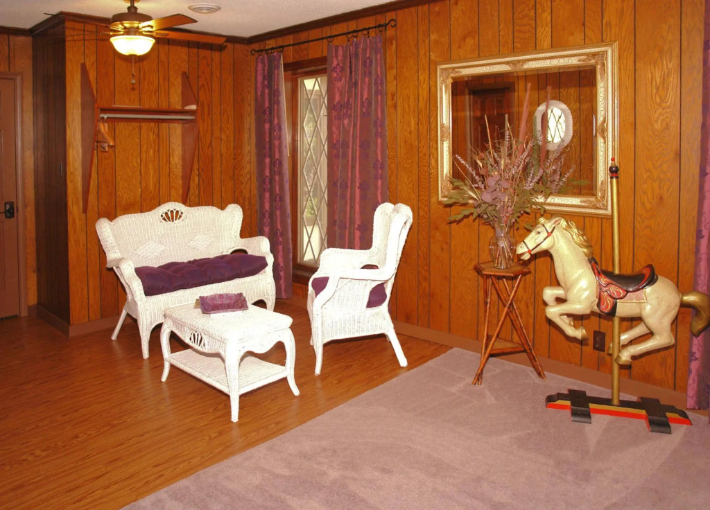 Tudor Inn Gatlinburg B&B