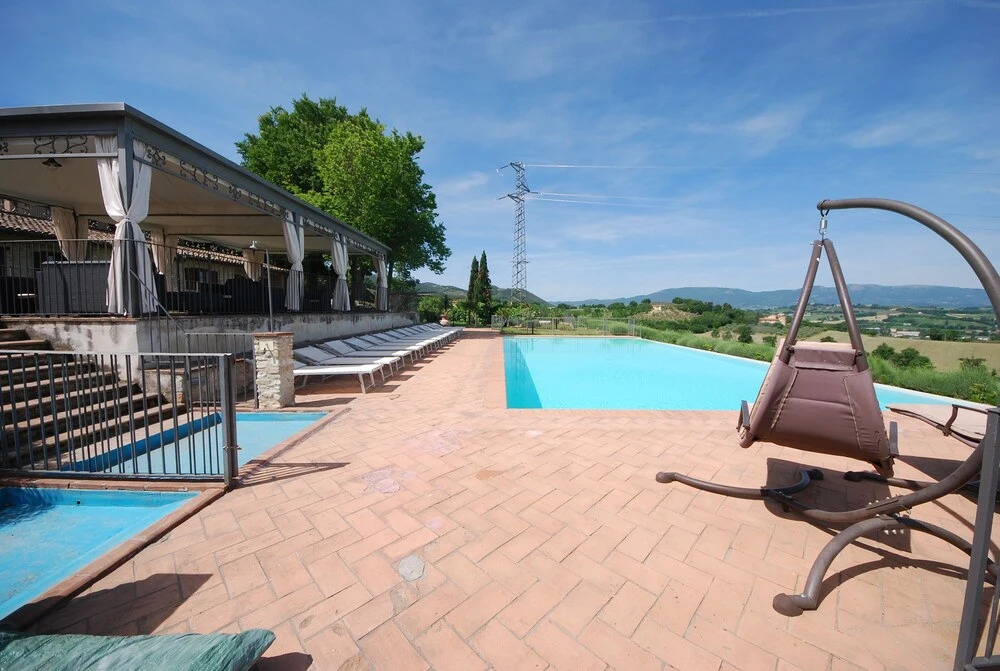 Spoleto by the pool