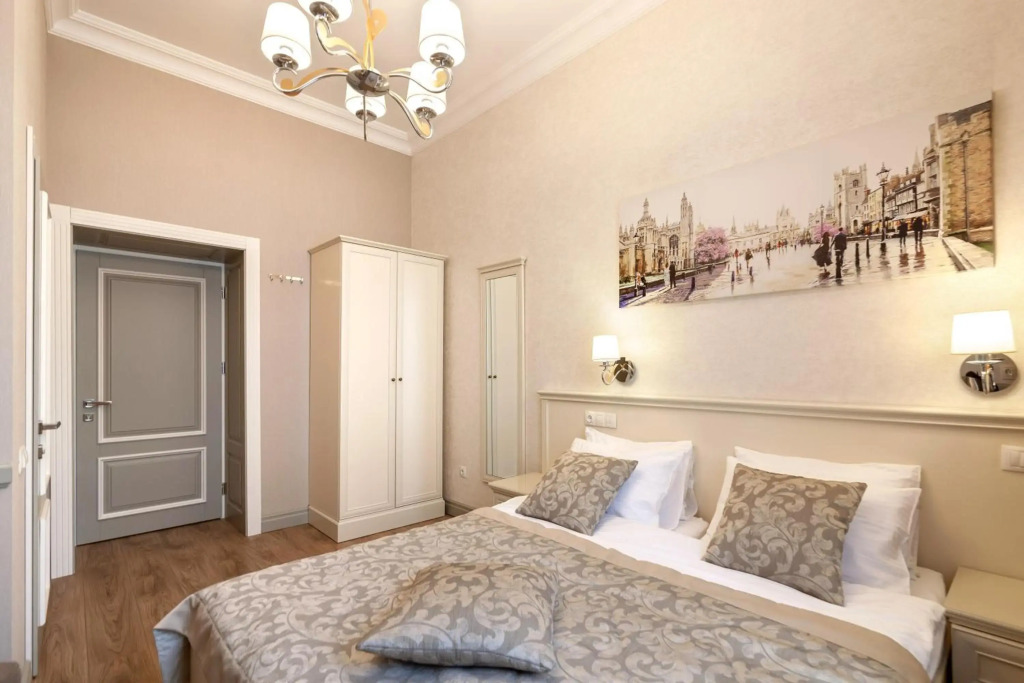 Royal mini-apart hotel on Rynok Square