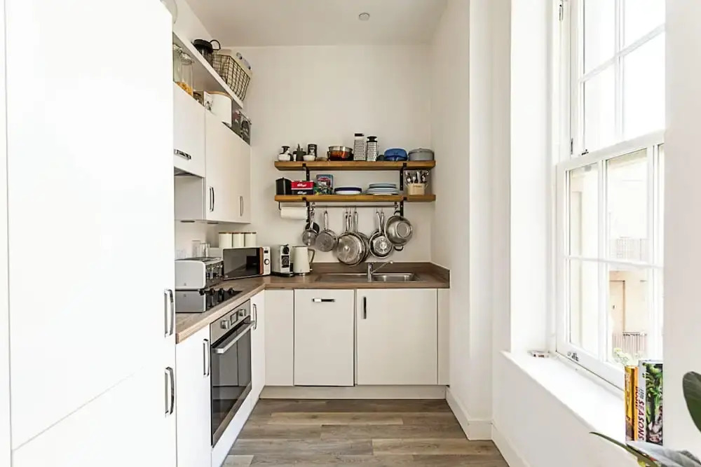 Contemporary Victorian Studio