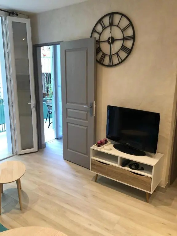 Vieil Antibes, Ravissant 2p Avec Petite Terrasse