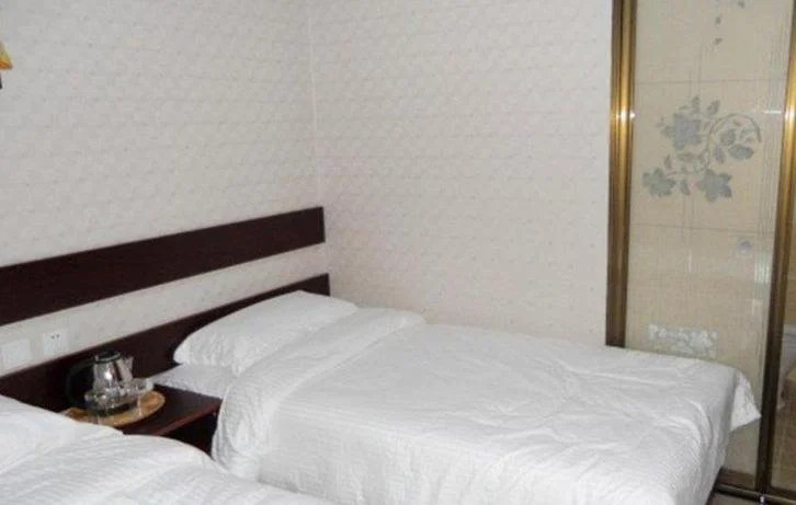 Traveller Fashion Hotel