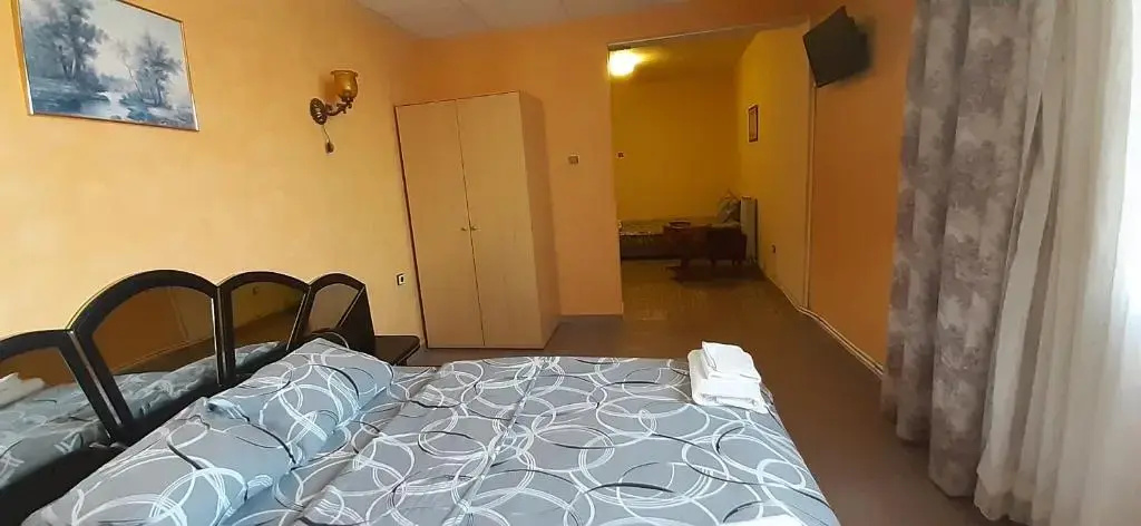Family Hotel California - Varna