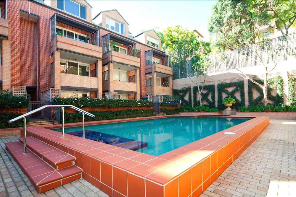 2 Bed Sydney Executive Apt Close To City