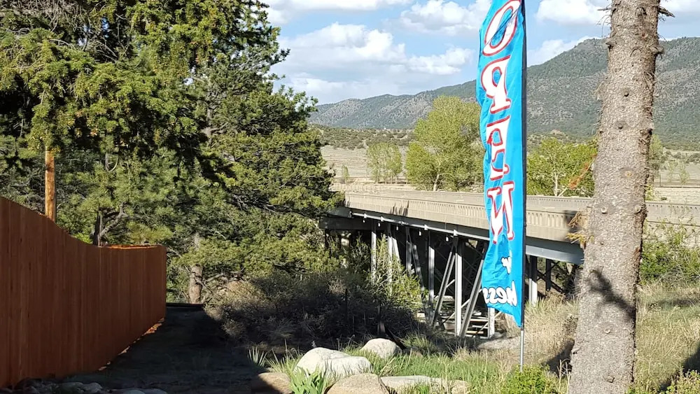 B&B Riverside Motel