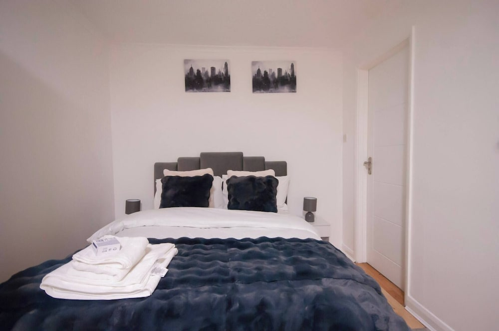 Free Parking - Hayes - Heathrow - Luxe 3BR Family -contractor Stay