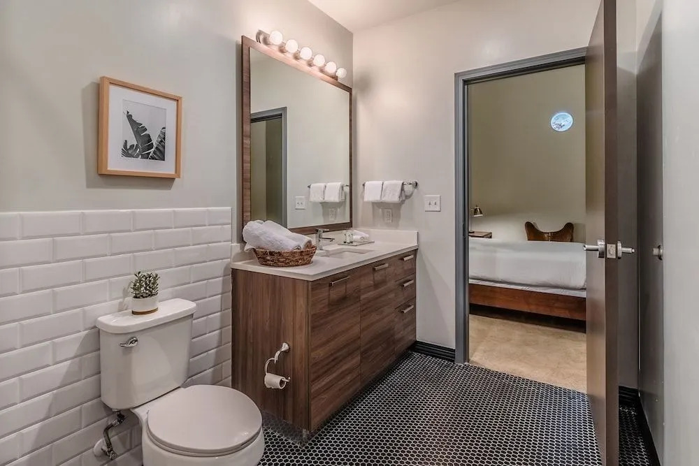 Abode Dallas - Downtown Convention Center