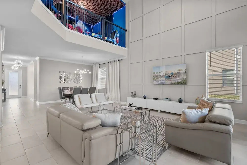 Chic 5bed Home With Themed Rooms