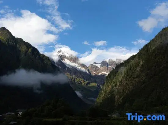 Yubeng Snow Mountain Nuoye Luxury Tent