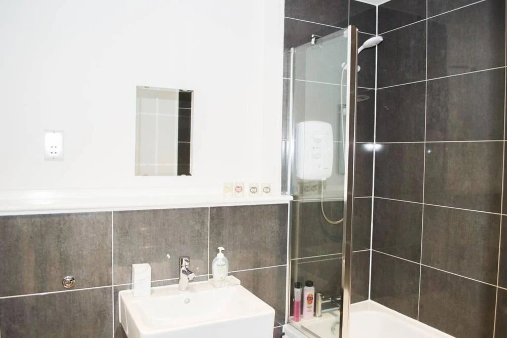 Modern 1 Bedroom Home