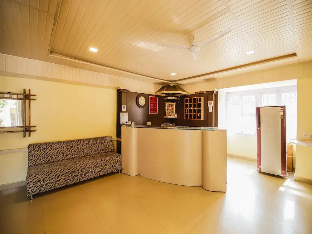 OYO 23500 Hotel Blue Valley