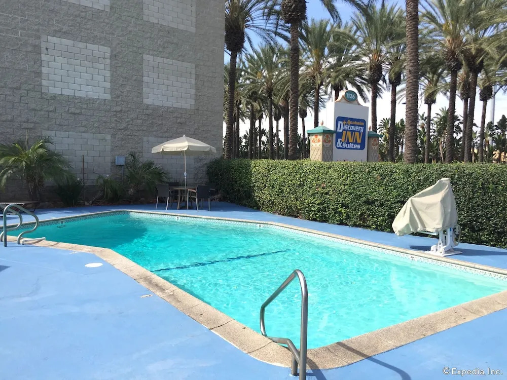 Econo Lodge At The Park