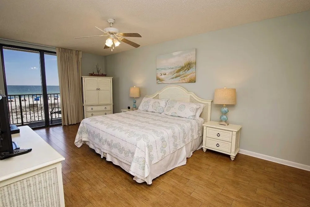Phoenix X 217 3 Bedrooms 2 Bathrooms Condo