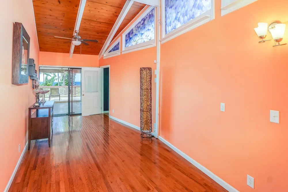 Hale Nui Ohana - 4 Br home by RedAwning