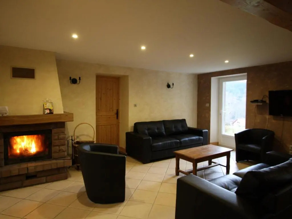 Grande maison avec cheminée, proche nature, idéale pour familles et amis, animaux admis. - FR-1-589-229