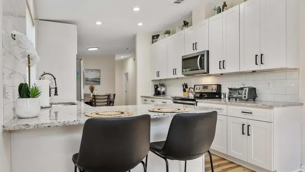 The Oak Hideaway Pet Friendly 3bd!