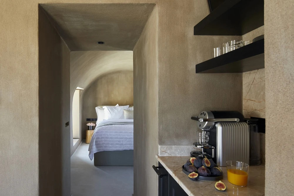 Smy Santorini Suites & Villas