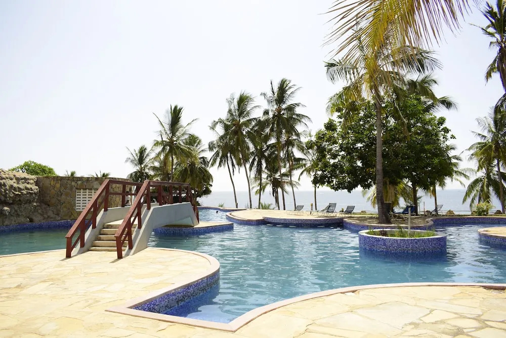 Sunrise View Beachfront Apartments
