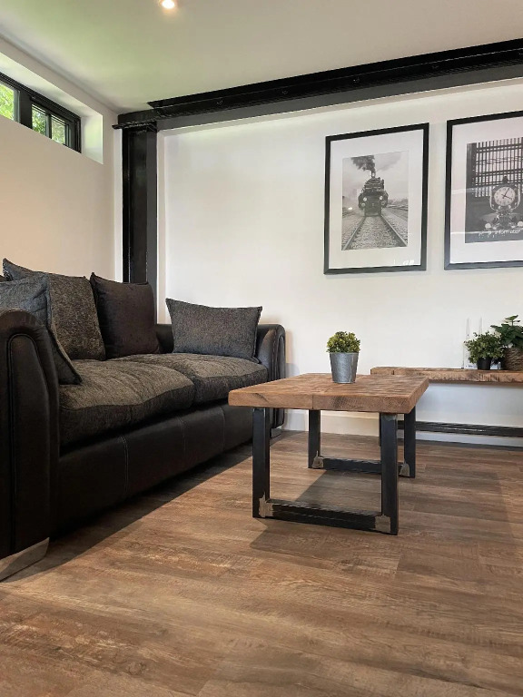 Booking Urban Halstead