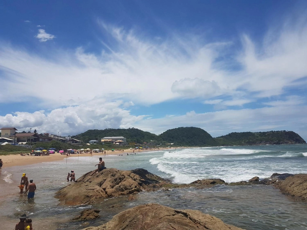 Curta Praia de Armação - Casa Hortênsia