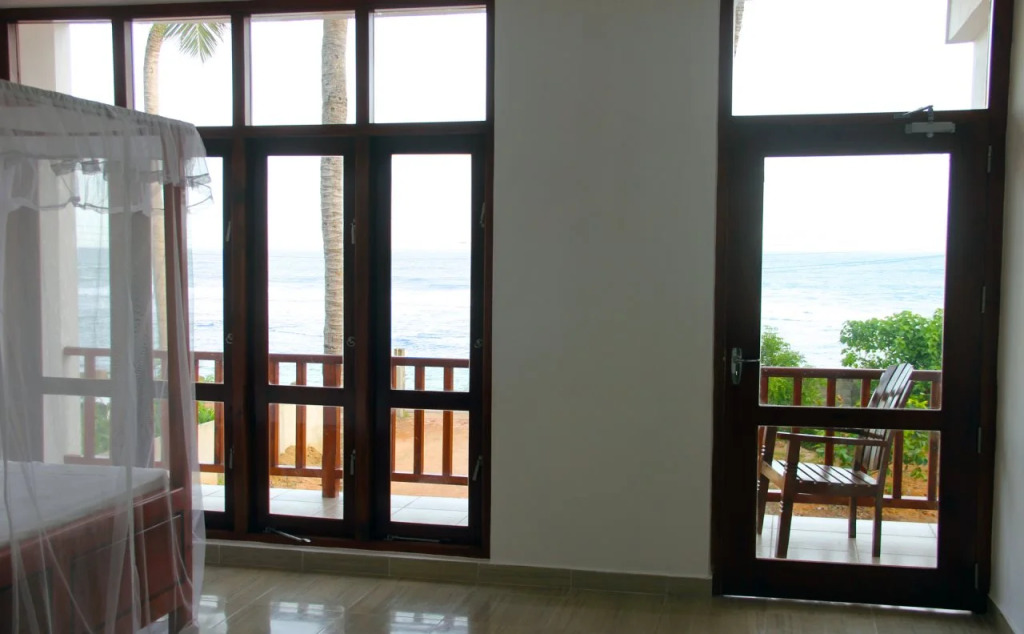 Savenrose Beach Villa