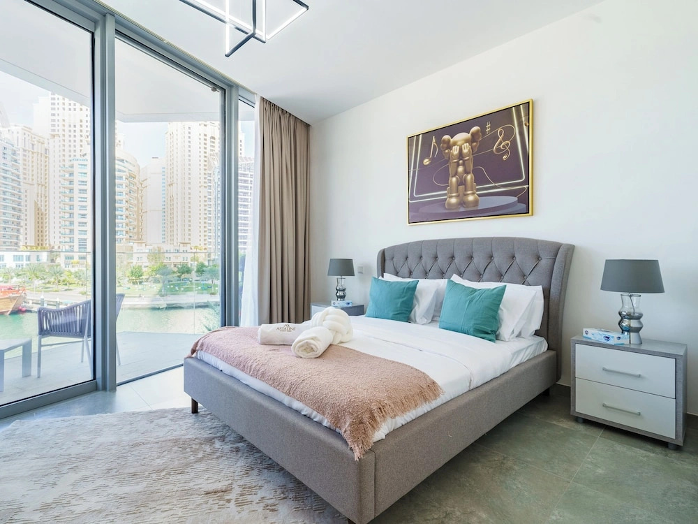 Lavish 2BR with Balcony-Full Marina View